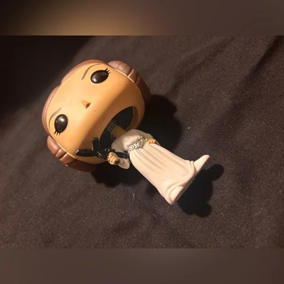 Funko Pop #595 Star Wars- Princess Leia Organa - Picture 3 of 3